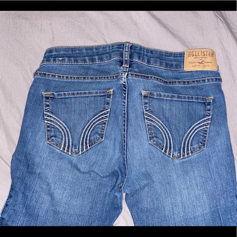 dark wash hollister jeans
